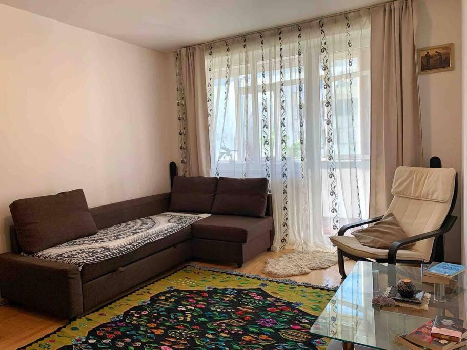 Central Apartment Muncii Area Netflix Bucureşti Ngoại thất bức ảnh