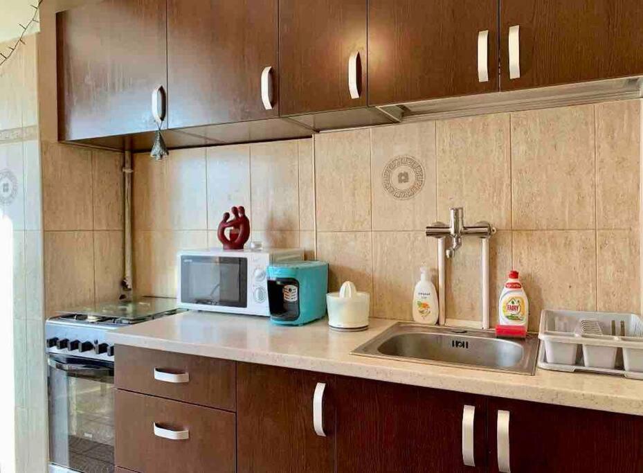 Central Apartment Muncii Area Netflix Bucureşti Ngoại thất bức ảnh