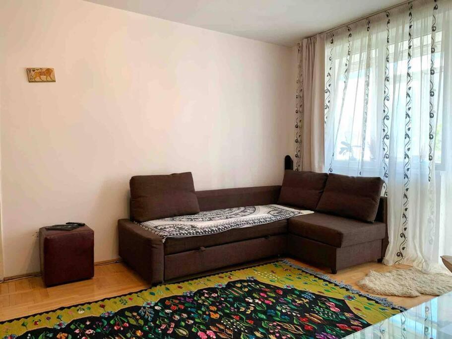 Central Apartment Muncii Area Netflix Bucureşti Ngoại thất bức ảnh
