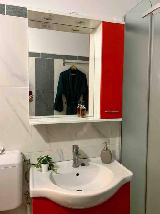 Central Apartment Muncii Area Netflix Bucureşti Ngoại thất bức ảnh
